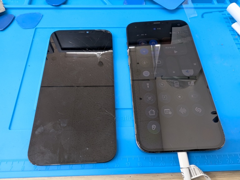 iPhone 12 Pro Maxの 液晶画面交換修理はスマホ修理工房富山グリーンモール山室店へ